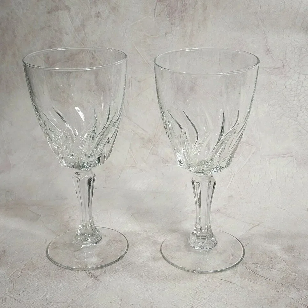 2 Vintage Luminarc Crystal‎ Wine Goblets Glasses 7